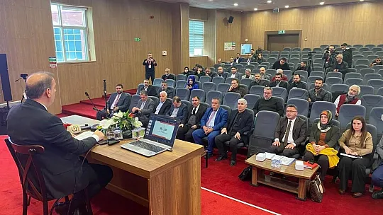 Milli Eğitim Müdürü Ali Tosun, basını bilgilendirdi