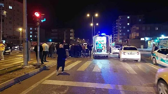 Nizip'te 2 motosiklet çarpıştı: 2 yaralı