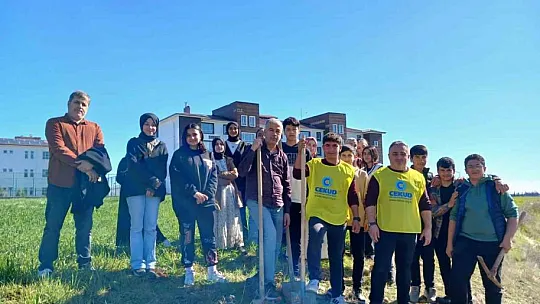 Öğrenciler bin tohum toplarını doğayla buluşturdu