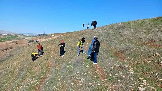 Öğrenciler bin tohum toplarını doğayla buluşturdu