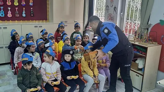 Öğrencilere trafik eğitimi verildi