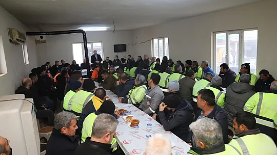 Oğuzeli Belediyesi çalışanların yüzünü güldürdü