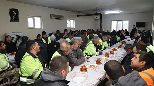 Oğuzeli Belediyesi çalışanların yüzünü güldürdü