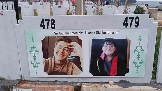 Onlar için zaman 04.17'de durdu
