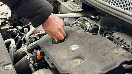 Opel bayisinden sıfır alınan cip, servisten çıkmıyor