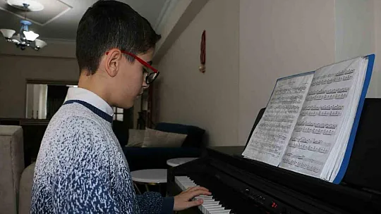 Piyano dahisinin on parmağındaki marifet