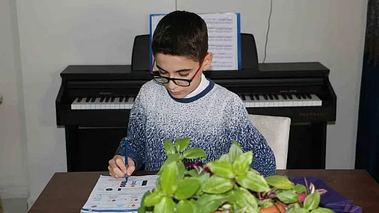 Piyano dahisinin on parmağındaki marifet