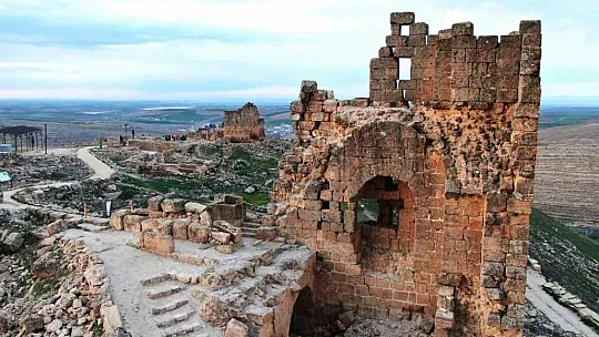 Roma'nın askeri garnizonunda 8 Mart'ta kadınlara pars yakın müdafaa eğitimi verildi