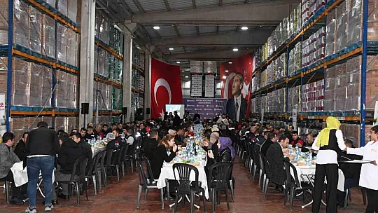 Şahin, Kadooğlu'nda nergislerle karşılandı