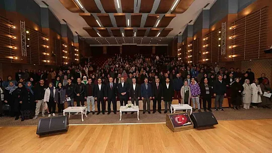 Şahinbey Belediyesi Umre'ye göndereceği öğrenciler bilgilendirdi
