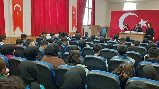 Samsat'ta şiir etkinliği gerçekleştirildi