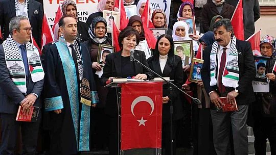 Sanatçı Hülya Koçyiğit Diyarbakır annelerini ziyaret etti