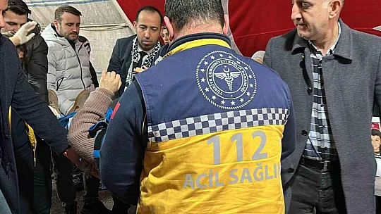 Sanatçı Hülya Koçyiğit Diyarbakır annelerini ziyaret etti