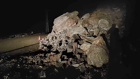 Sason'da heyelan nedeniyle kapanan 24 köy yolu ulaşıma açıldı