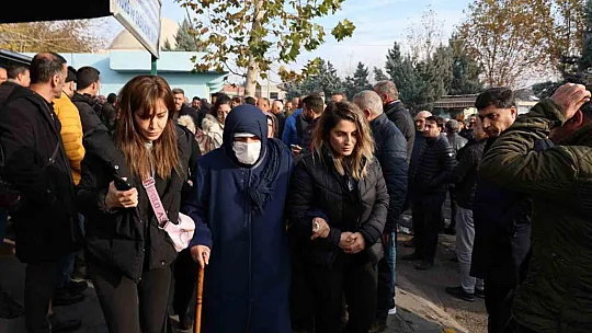 Selahattin Demirtaş'ın babası son yolculuğuna uğurlandı