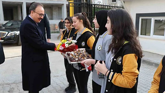 Siirt'te 89 milyon 750 bin liraya inşa edilen okulda ilk ders