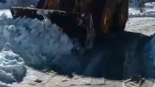Siirt'te karda mahsur kalan 6 kişi kurtarıldı, köy yolları ulaşıma açıldı