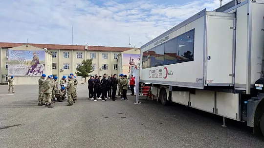 Siirt'te Mehmetçik'ten Kızılay'a kan bağışı