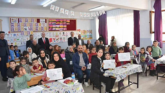 Siirt'te öğrencilerin karne heyecanı
