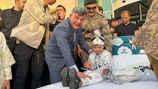 Siirt Emniyetinden 250 Çocuk İçin Sünnet Şöleni: Renkli ve Samimi Görüntüler Ortaya Çıktı