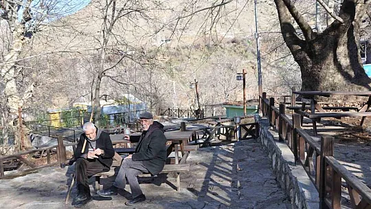 Tarihi Sevek mesire alanı fotoğraf severler için doğal stüdyo oluyor