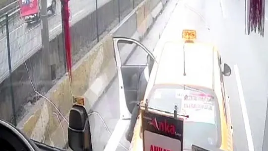Ticari taksi şoförü 25 yolcunun hayatını tehlikeye attı