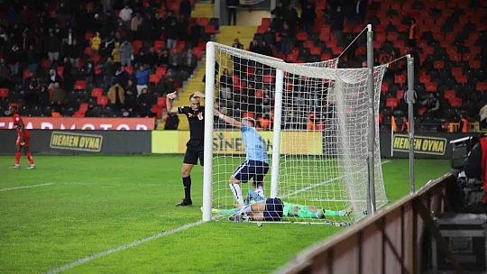 Trendyol Süper Lig: Gaziantep FK: 2 - Adana Demirspor: 2 (Maç Sonucu)