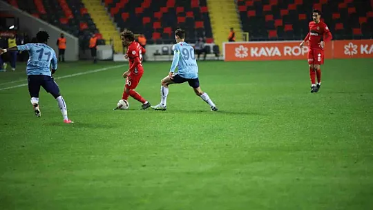 Trendyol Süper Lig: Gaziantep FK: 2 - Adana Demirspor: 2 (Maç Sonucu)