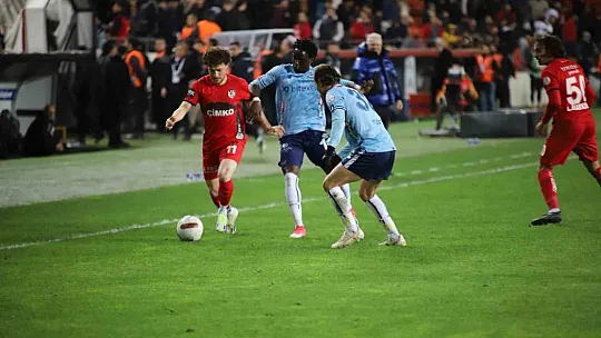 Trendyol Süper Lig: Gaziantep FK: 2 - Adana Demirspor: 2 (Maç Sonucu)