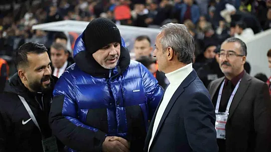 Trendyol Süper Lig: Gaziantep FK: 0 - Fenerbahçe: 0 (Maç devam ediyor)