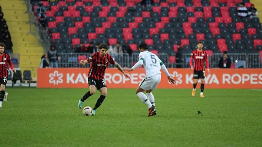 Trendyol Süper Lig: Gaziantep FK: 1 - Konyaspor: 1 (İlk yarı)