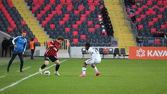Trendyol Süper Lig: Gaziantep FK: 1 - Konyaspor: 1 (İlk yarı)