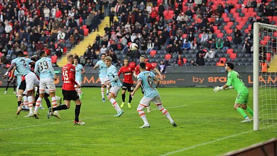 Trendyol Süper Lig: Gaziantep FK: 0 - Başakşehir: 2 (Maç sonucu)