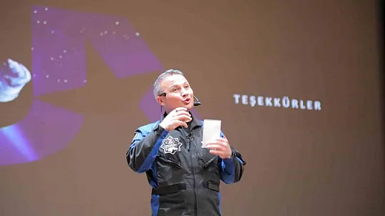 Türkiye'nin ilk astronotu Gaziantep'te öğrencilerle buluştu