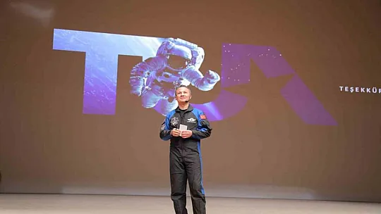 Türkiye'nin ilk astronotu Gaziantep'te öğrencilerle buluştu