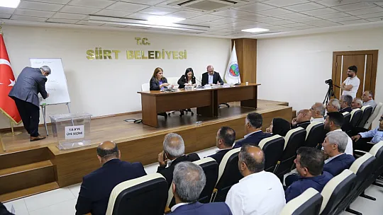Siirt'te Türkiye Belediyeler Birliği Üye Seçimi Yapıldı! Siirt'teki Tüm Belediye Başkanları Bu Toplantıda Bir Araya Geldi!