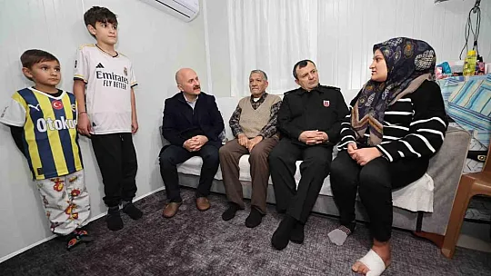 Vali Varol yeni yıl akşamı depremzedelerle bir araya geldi