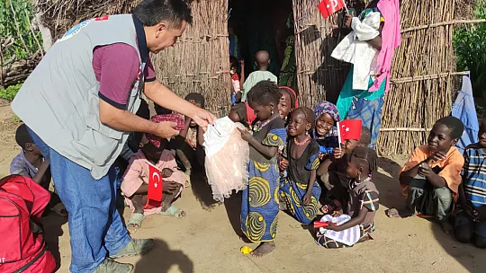 Siirtli Yardımsever Afrikalılara Umut Oluyor!