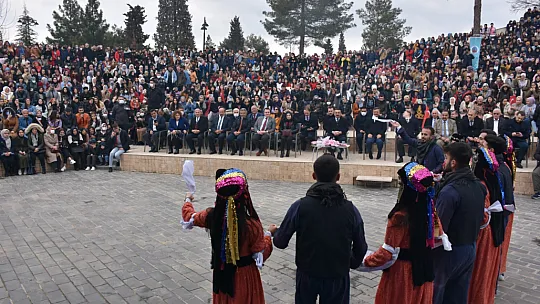 Siirt'te Resul Dindar'ın Katılımıyla Nevruz Coşkuyla Kutlandı!