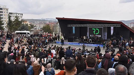 Siirt'te Resul Dindar'ın Katılımıyla Nevruz Coşkuyla Kutlandı!