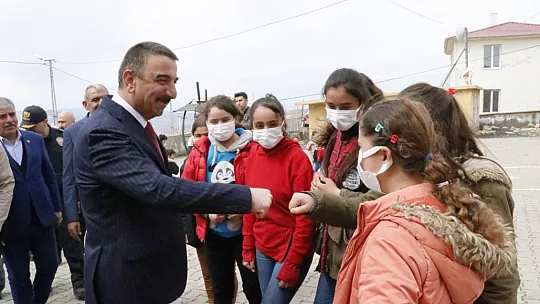 Ekmekçiler Köyündeki Şehitlerimiz Dualarla Anıldı