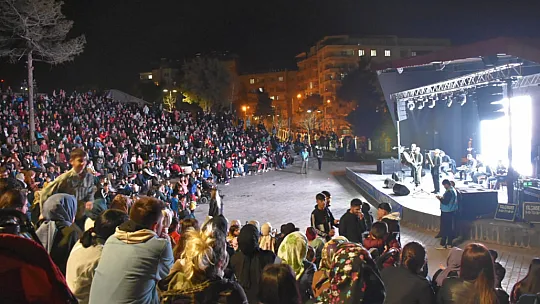 Siirt'te Grup Tillo Konserine Yoğun İlgi!