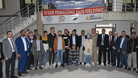 Vali Hacıbektaşoğlu, Üniversite Öğrencileriyle İftarda Bir Araya Geldi