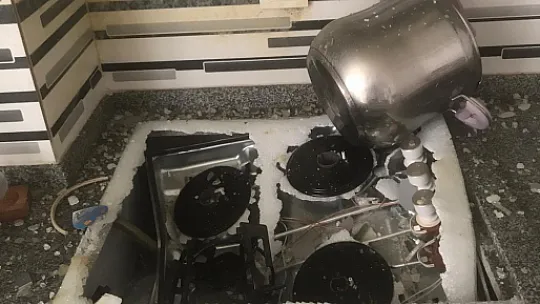 Siirt'te Evde Düdüklü Tencere Bomba Gibi Patladı: 1 Yaralı
