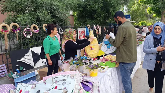 Siirt'te Özel Bireylerin Yıl Boyunca Hazırladığı Birbirinden Güzel Ürünler Sergilendi!