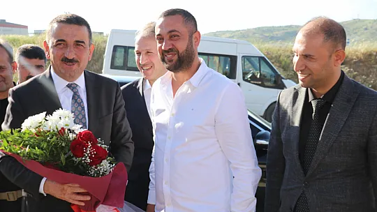 Vali Hacıbektaşoğlu, OSB'deki Tekstil Fabrikalarını Ziyaret Etti