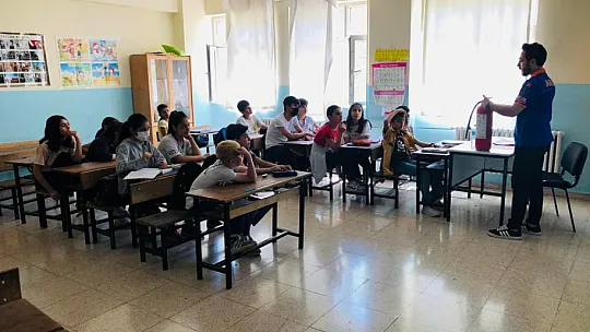Siirt'te Afet Bilinci Temel Yangın Bilinci Eğitimi