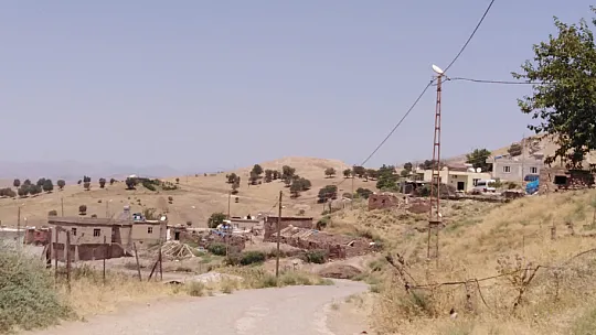 Siirt İl Merkezine Bağlı Sarıtepe Köy Halkı Yol İstiyor!