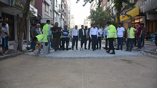 Vali Hacıbektaşoğlu, Asfalt Çalışmalarını Yerinde İnceledi