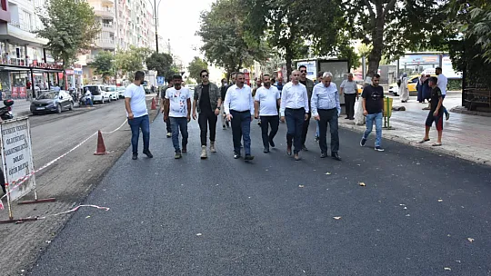Vali Hacıbektaşoğlu, Asfalt Çalışmalarını Yerinde İnceledi
